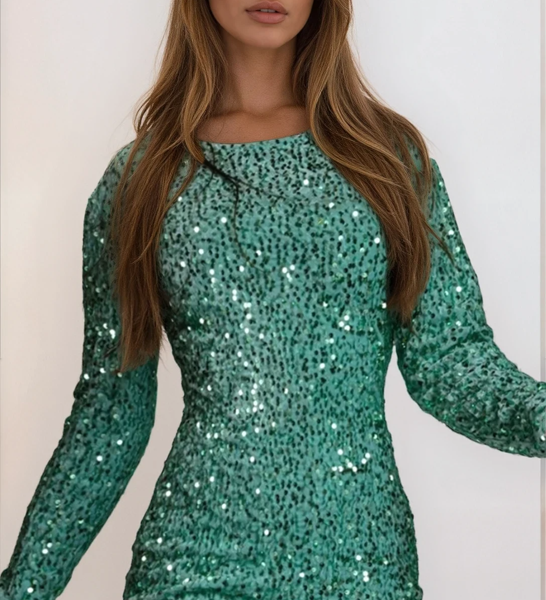 Gabriella Budapest | Lyhyt, kimalteleva mekko